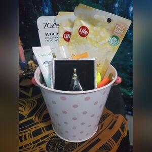BNWT Self-Care Gift Basket